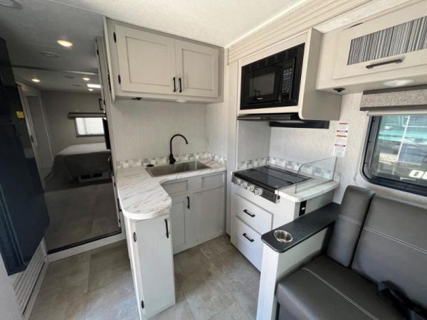 New 2023 Coachmen RV Freelander 30BH - Image 4