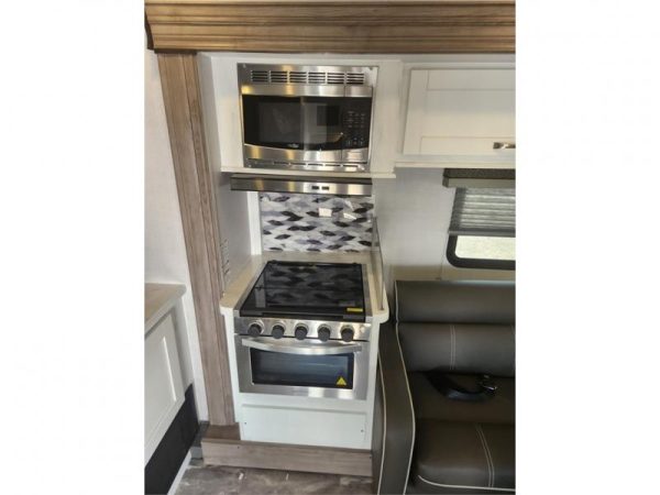 New 2024 Gulf Stream RV Conquest Class C 63111 - Image 24